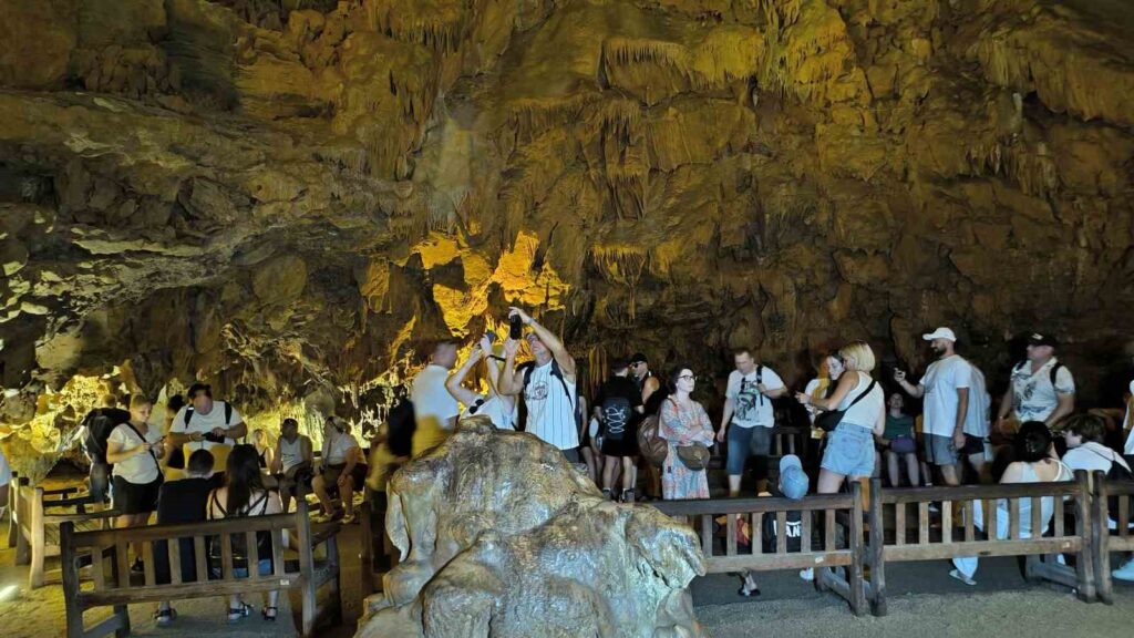 The healing cave in Alanya is attracting a flood of local and foreign tourists.