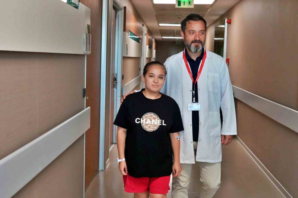The height of a Kyrgyz young girl with congenital scoliosis increased by 10 cm at the age of 20.