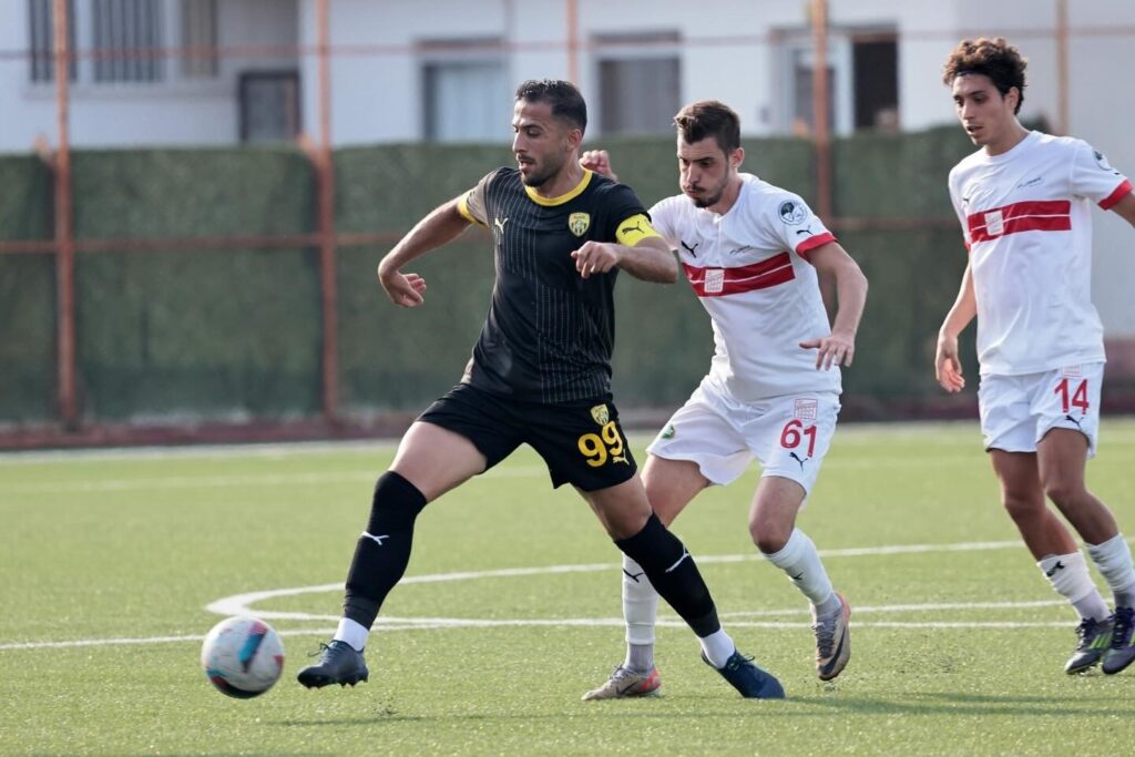 Aliağaspor FK started the season with 3 points in the away match against Ayvalık.