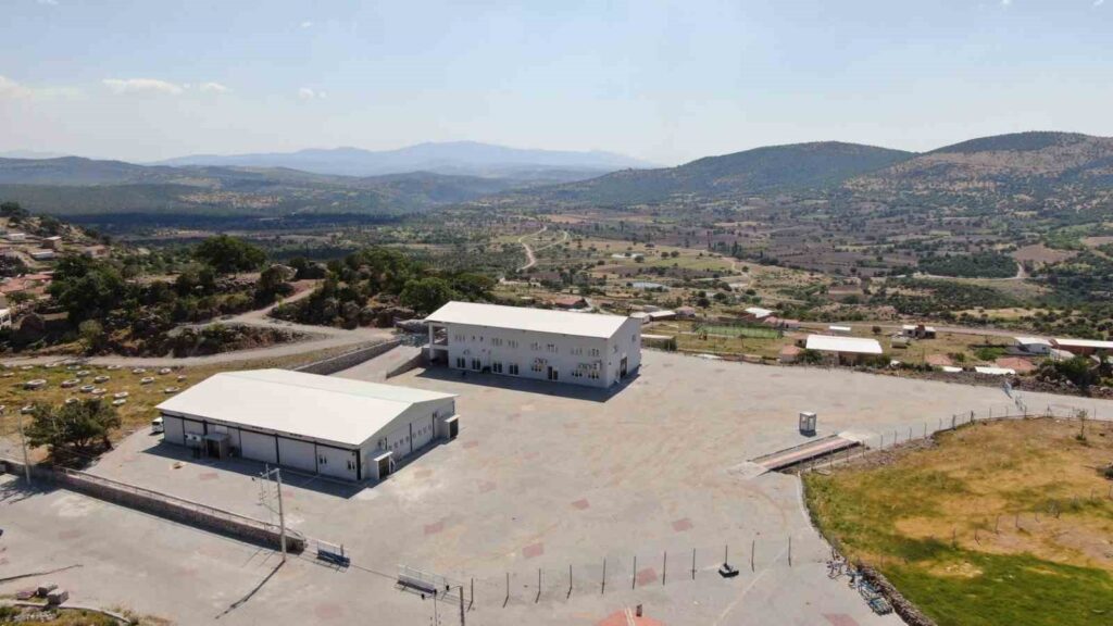 Dairy products will be produced at the Pelitalan Rural Development Center.