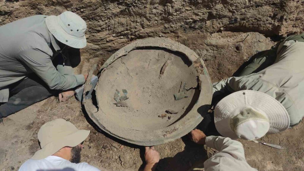 Three bronze shields dating back 2,700 years were found in Ayanis Castle.