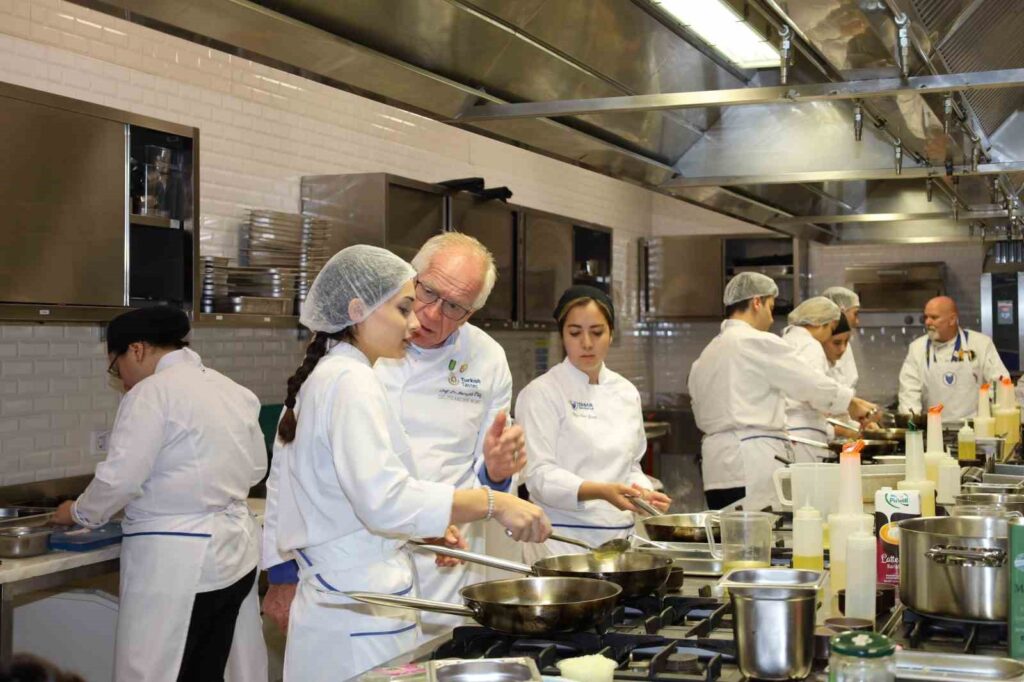 American chefs entered the kitchen with Turkish young chefs.