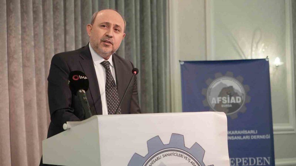 Duran proposes a ‘industrial zones’ solution against distorted urbanization.