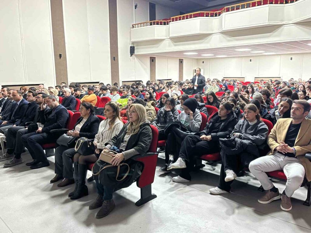 Entrepreneurship training for vocational high school students in Sinop.