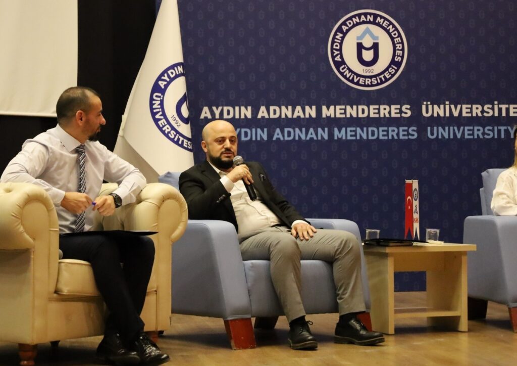 Gülpolat shared his career, which started by selling chocolate on the street, with university students.