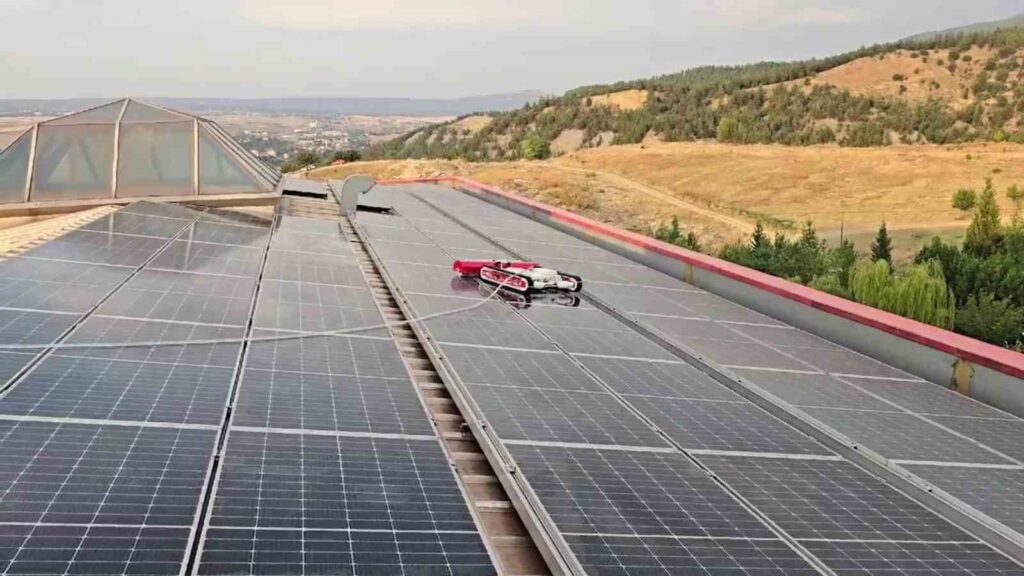 Production losses caused by pollution on solar panels will be eliminated with a cleaning robot.