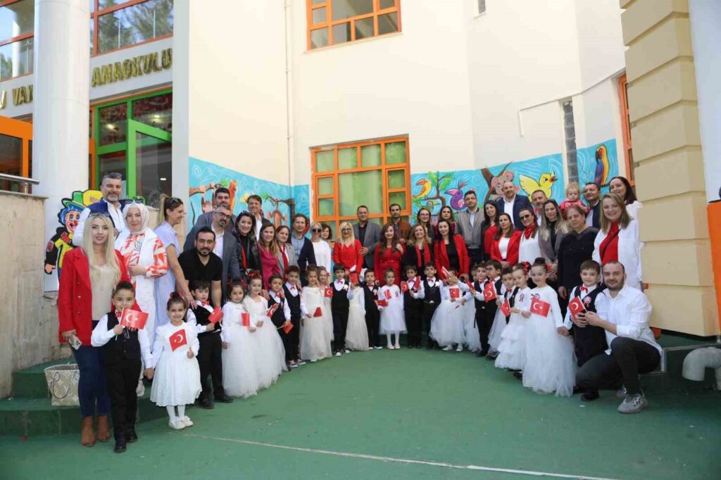 The enthusiasm of the Republic engulfed Gaziantep College Foundation.