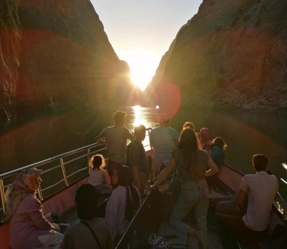 The pearl of Erzincan, Kemaliye, hosts 10 times its population in visitors.