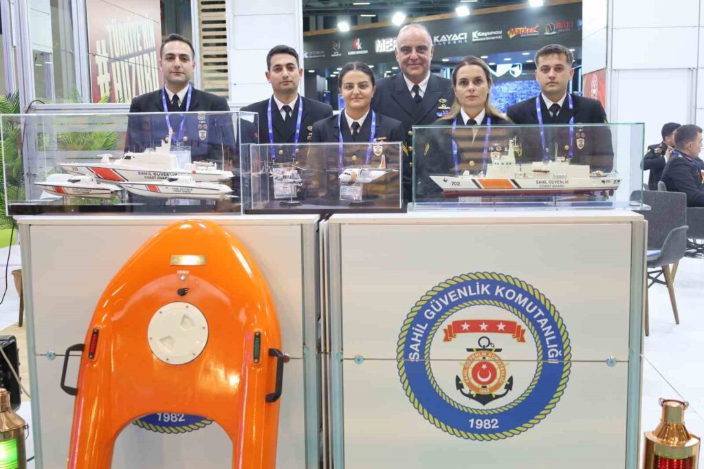 The remotely operated marine vehicle “CANSU” produced by the Coast Guard.