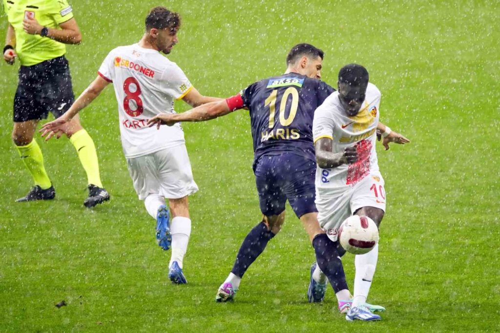 Kasımpaşa meets Kayserispor for the 29th time.