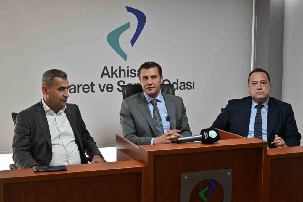 President Zeyrek met with NGO representatives in Akhisar.