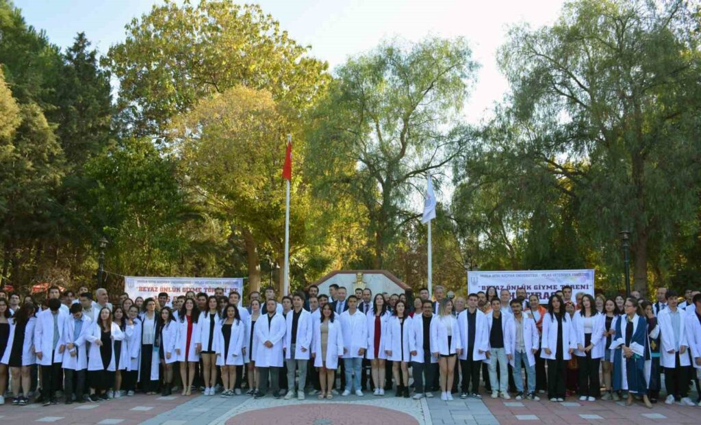 The future veterinarians donned their white coats.